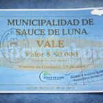 Un municipio paga salarios con vales de comida y expone la crisis en el interior