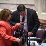 Cruces en el Senado por el movimiento Ni Una Menos durante el inicio de la sesión