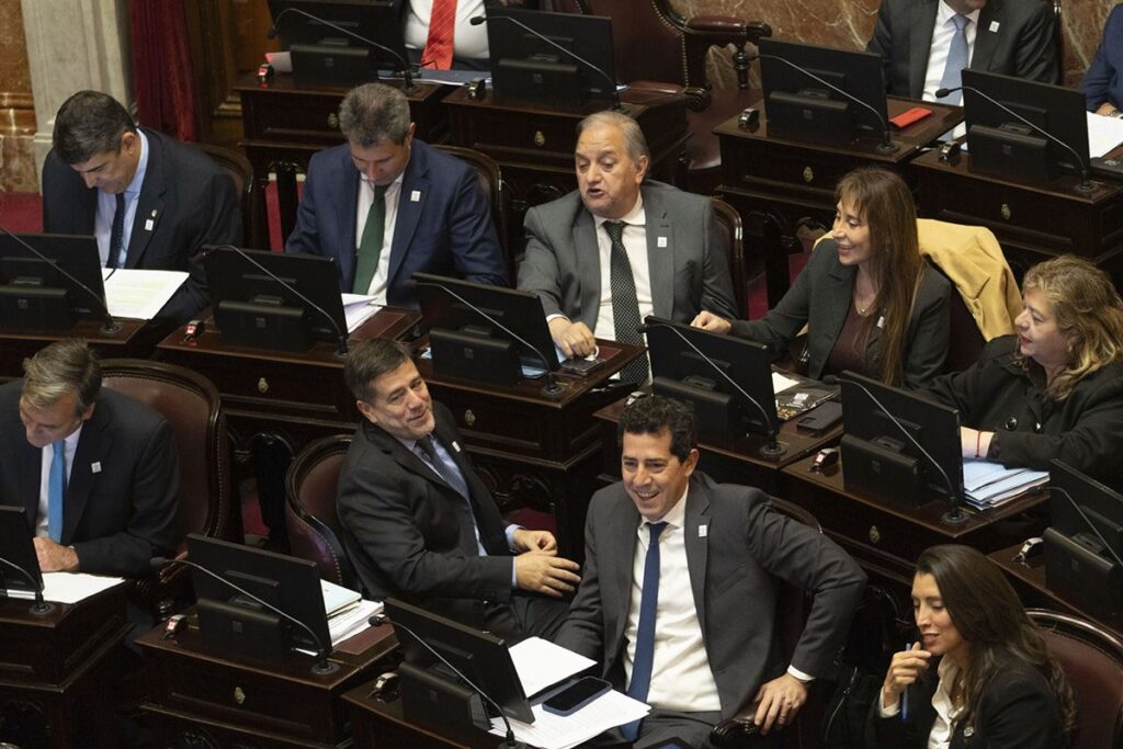 Senado-debate-una-versión-acotada-del-proyecto-de-propiedad-privada-7