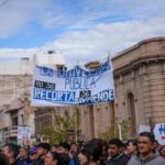 La Rioja marchó en defensa de la universidad pública y reclamó el cumplimiento de la ley de financiamiento